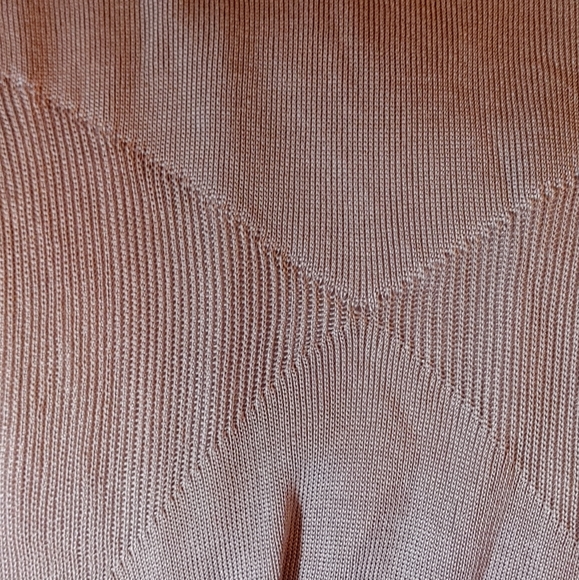 Ann Taylor Fine Knit Sweater SZ.L NWT - Picture 3 of 5